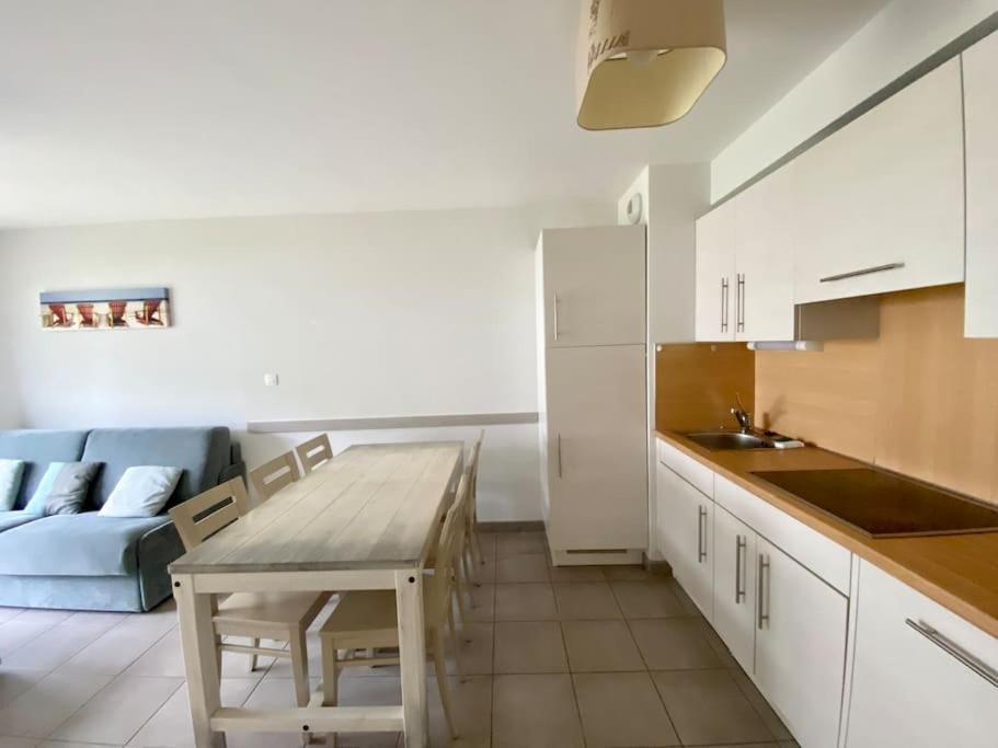 Les Planches , Bel Appartement En Bord De Mer Бенодет Экстерьер фото